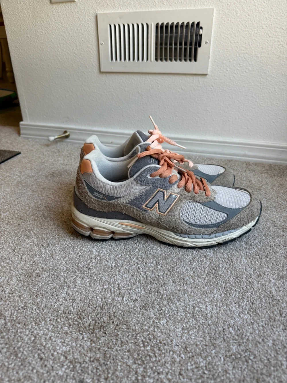 New Balance mens mushroom haze & peach 10.5